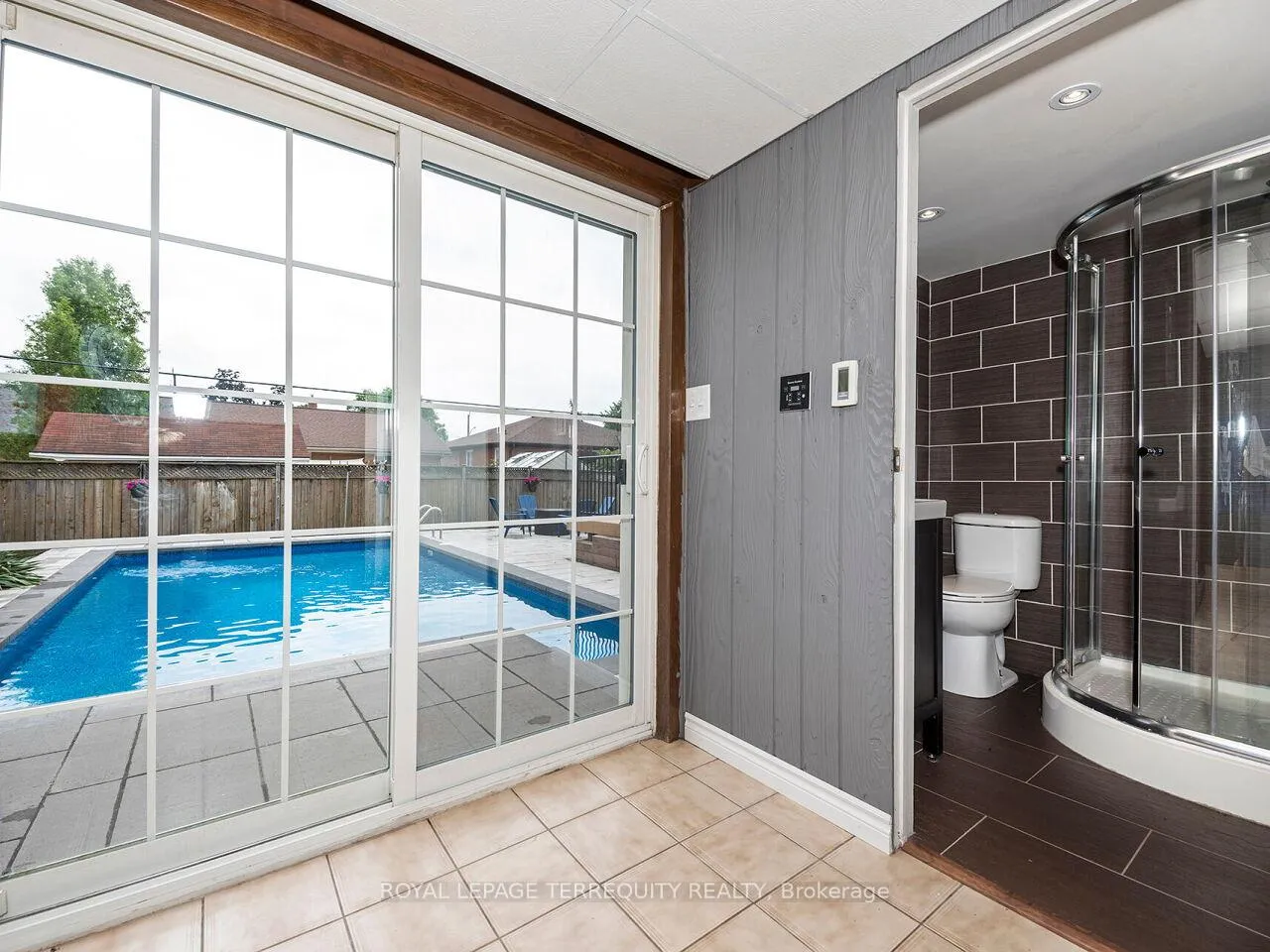Photo 31 of 33 Ludgate Drive, Etobicoke, Rexdale-Kipling — HOMEH