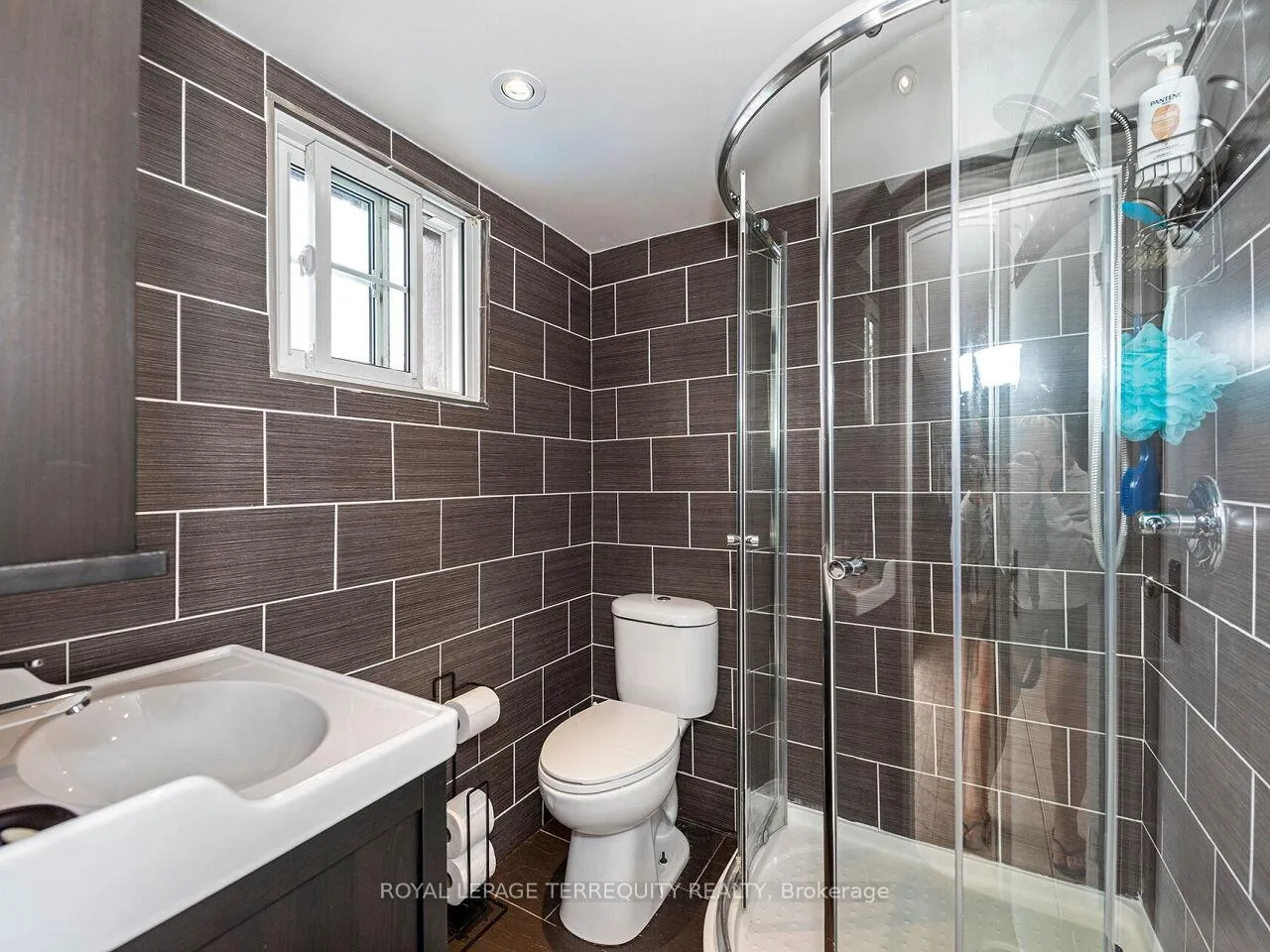 Photo 32 of 33 Ludgate Drive, Etobicoke, Rexdale-Kipling — HOMEH