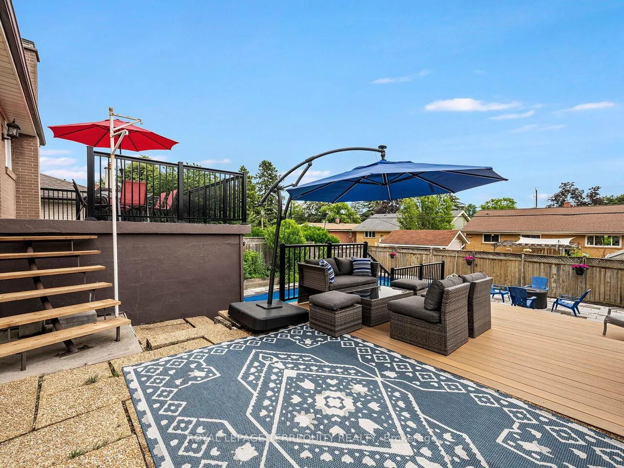 Photo 35 of 33 Ludgate Drive, Etobicoke, Rexdale-Kipling — HOMEH