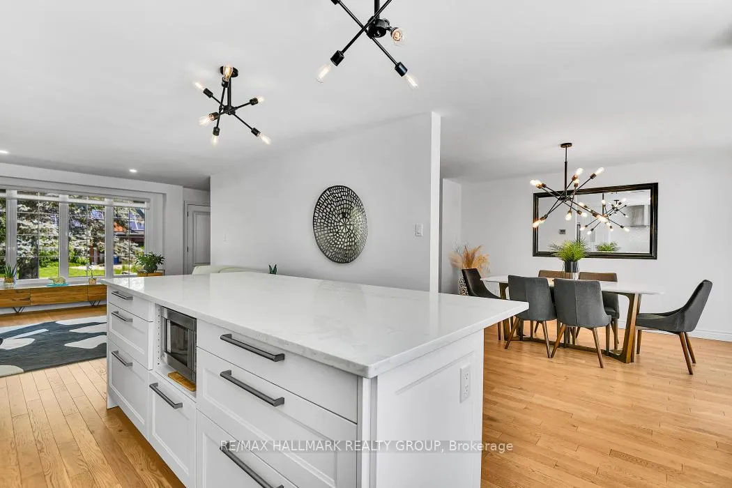 Photo 14 of 2 Swans Way N, Ottawa, Rothwell Heights — HOMEH