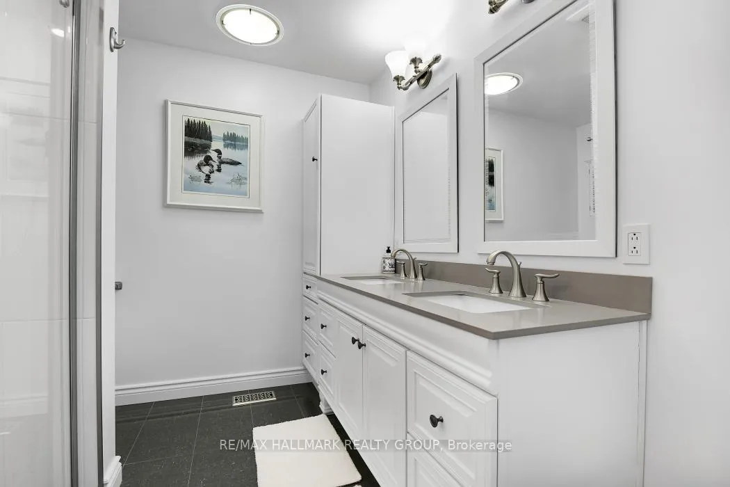 Photo 22 of 2 Swans Way N, Ottawa, Rothwell Heights — HOMEH