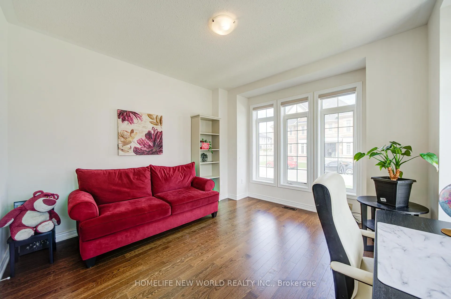 Photo 3 of 1 Stilton Avenue, Vaughan, Kleinburg — HOMEH