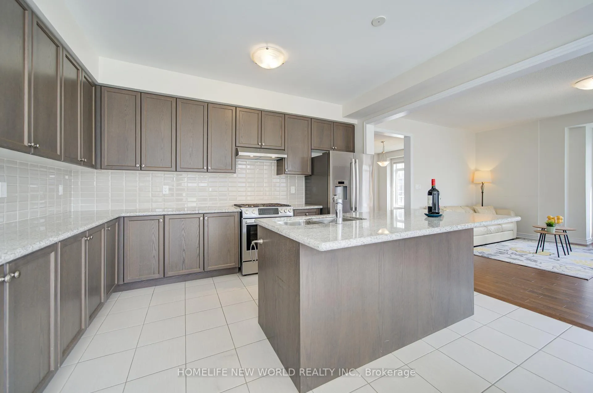 Photo 9 of 1 Stilton Avenue, Vaughan, Kleinburg — HOMEH