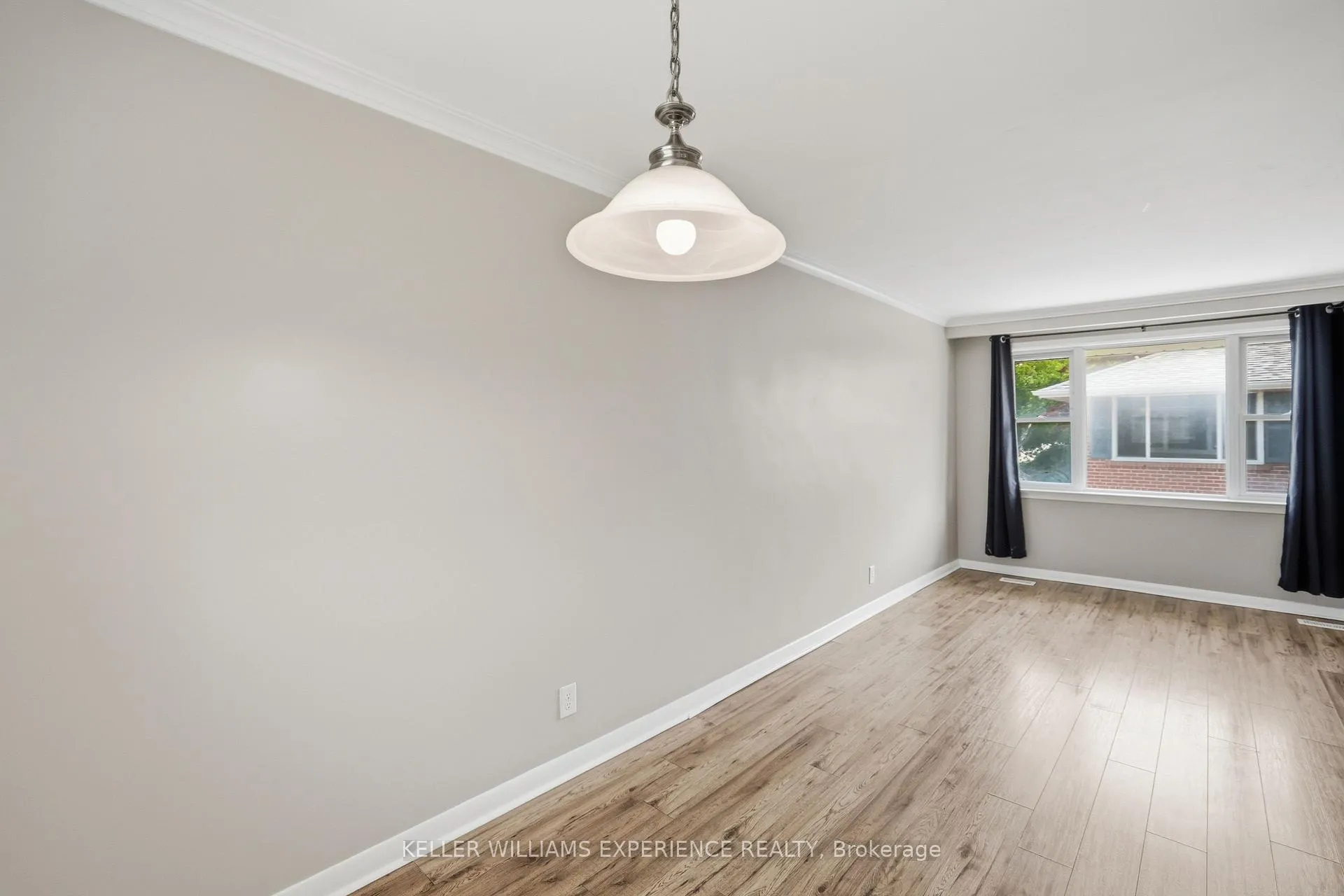 Photo 11 of 620 Oak Street, Collingwood — HOMEH