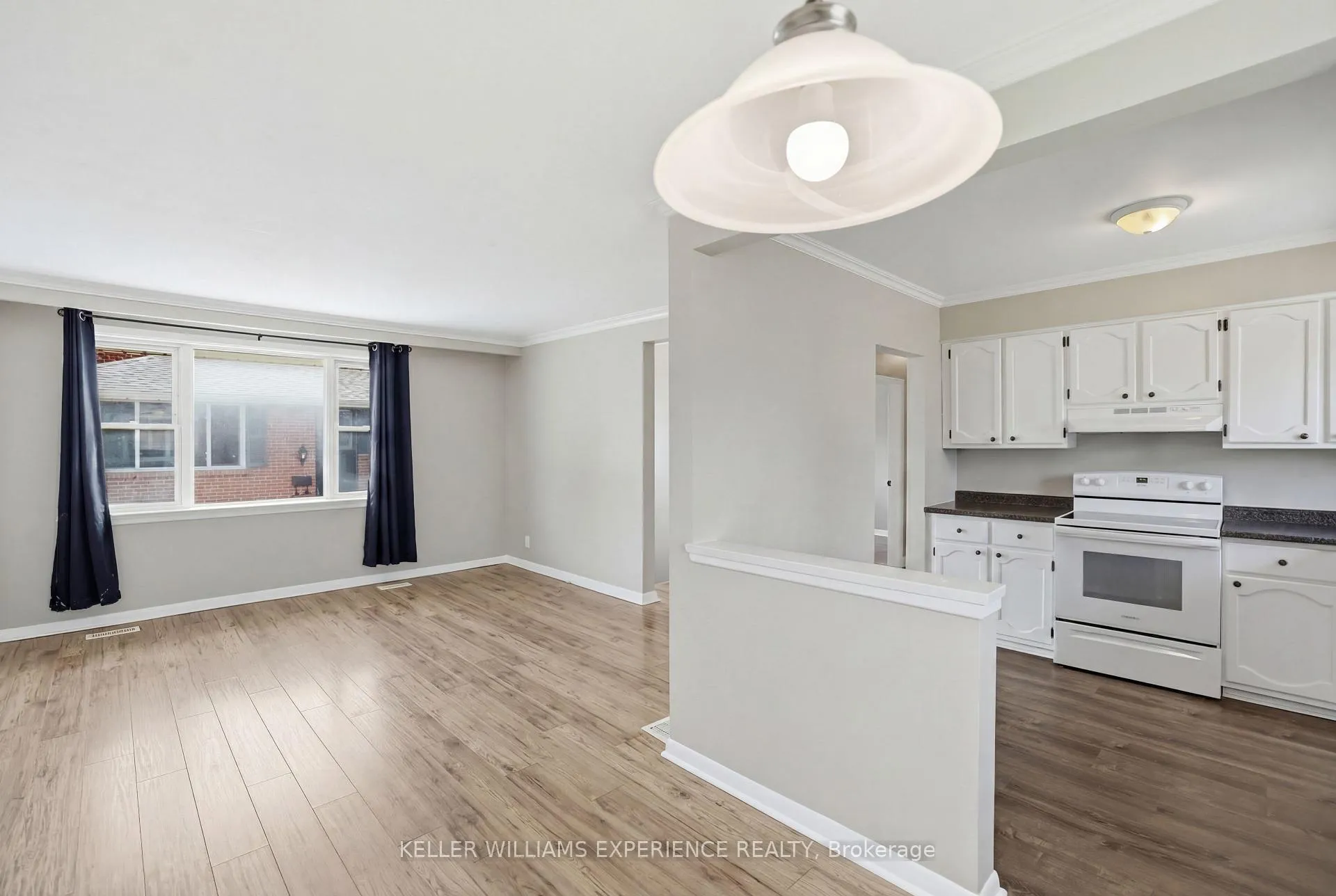 Photo 12 of 620 Oak Street, Collingwood — HOMEH