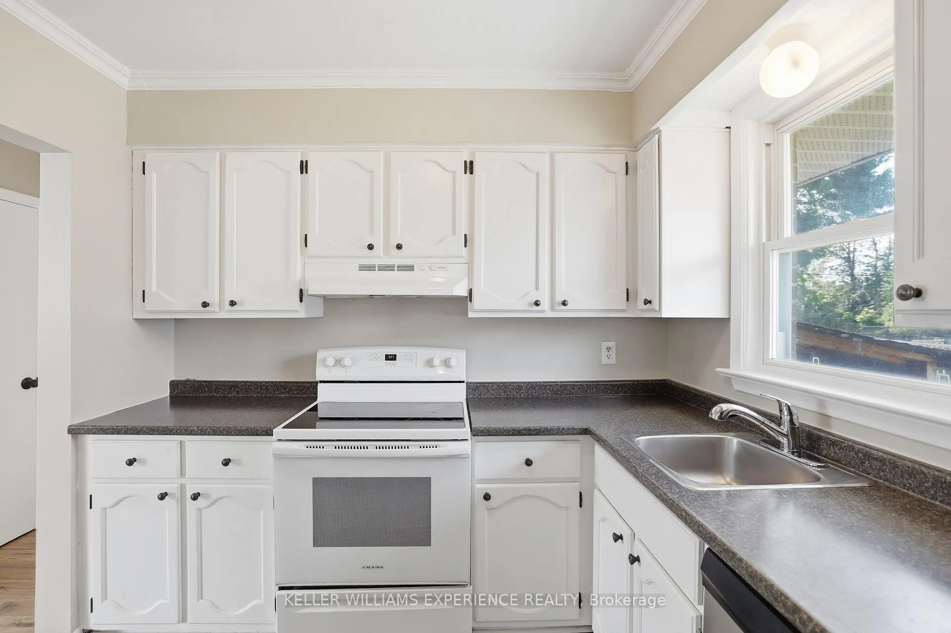 Photo 18 of 620 Oak Street, Collingwood — HOMEH