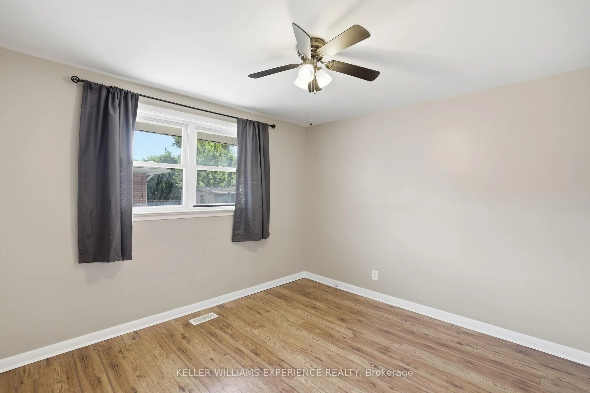 Photo 32 of 620 Oak Street, Collingwood — HOMEH