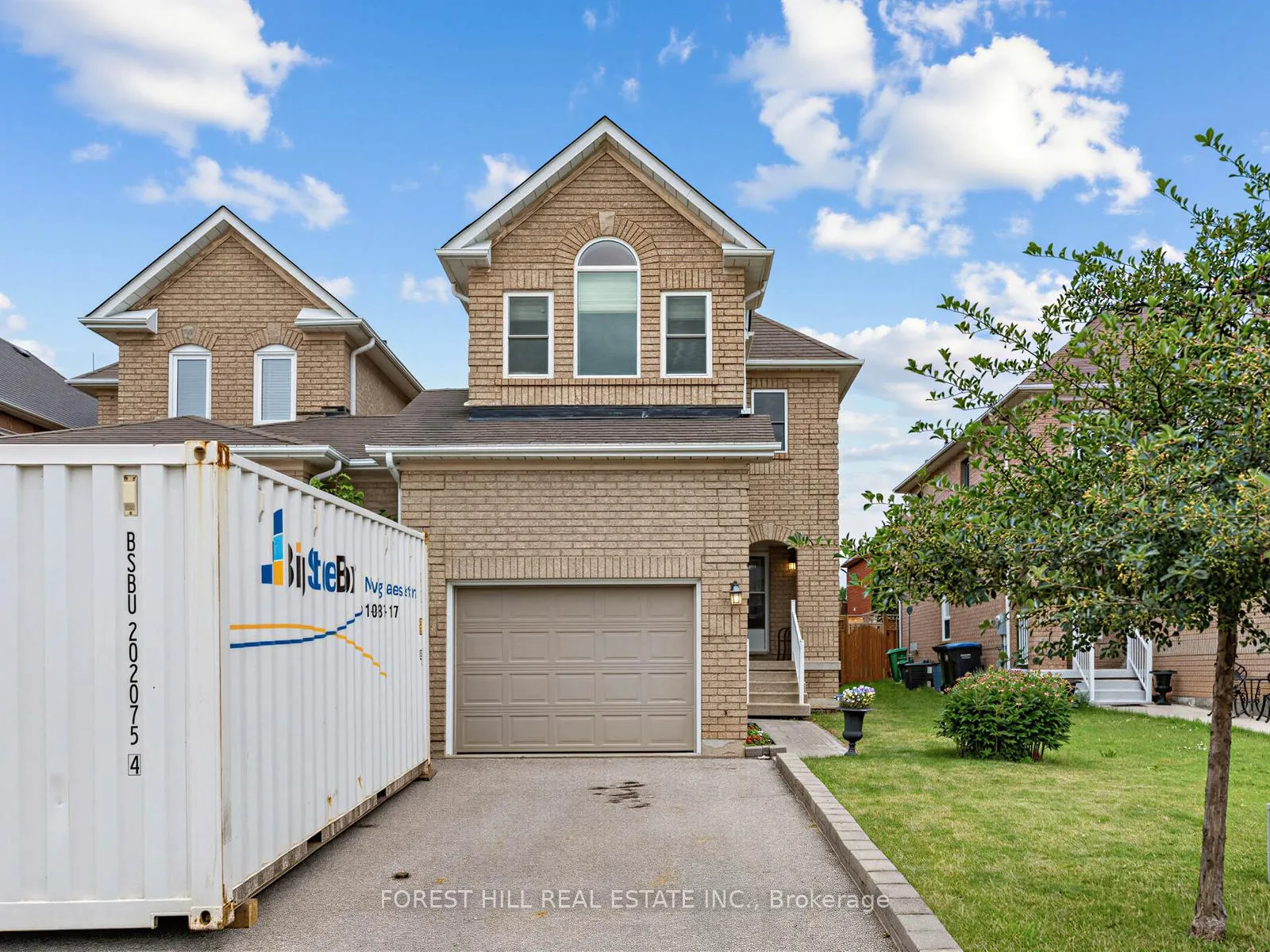 Photo 3 of 39 Prairie Rose Circle, Brampton, Sandringham-Wellington — HOMEH