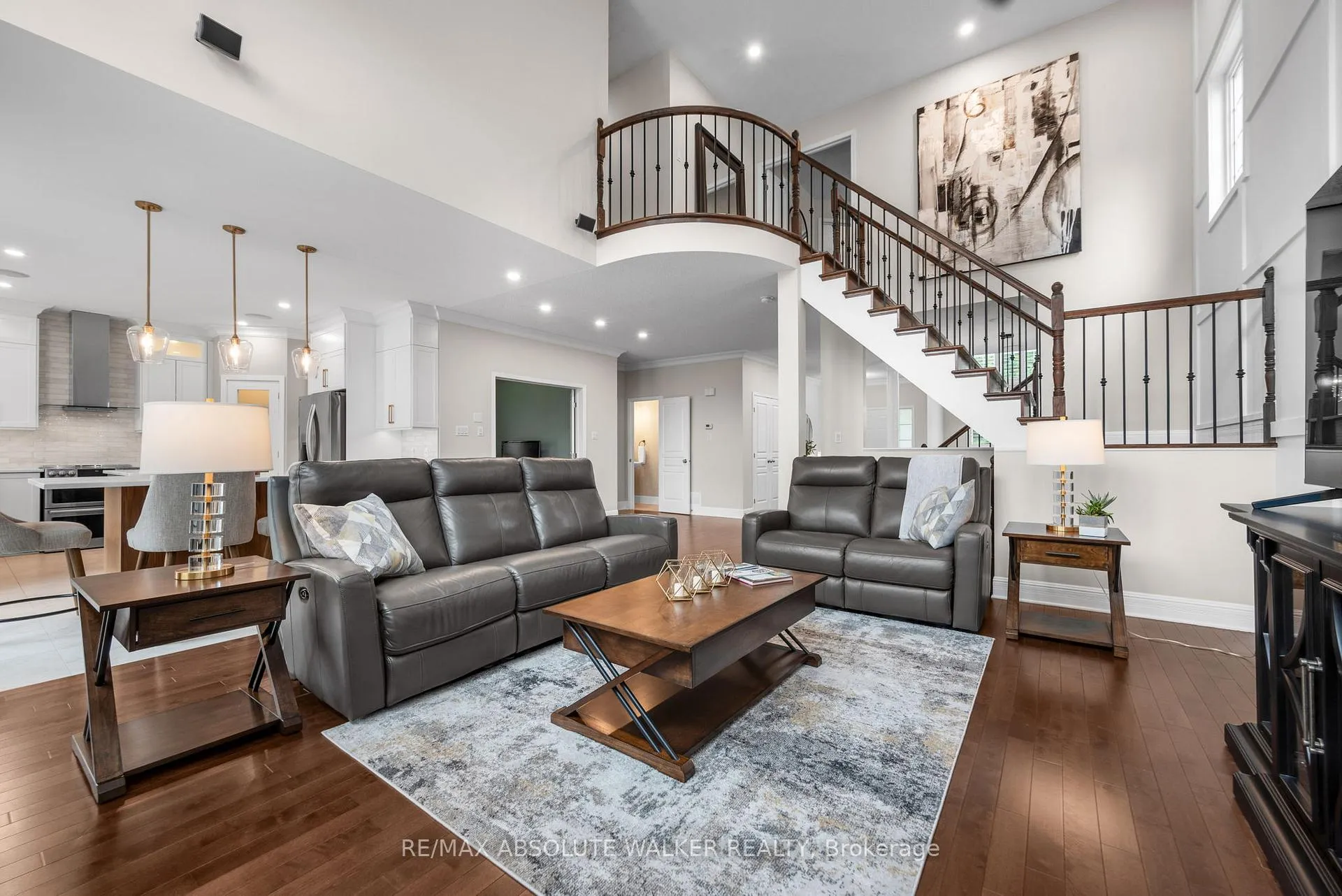 Photo 2 of 245 Lucinda Crescent, Ottawa, Mer Bleue/Bradley Estates/Anderson Park — HOMEH