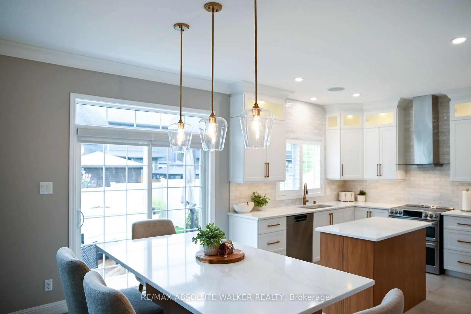 Photo 21 of 245 Lucinda Crescent, Ottawa, Mer Bleue/Bradley Estates/Anderson Park — HOMEH