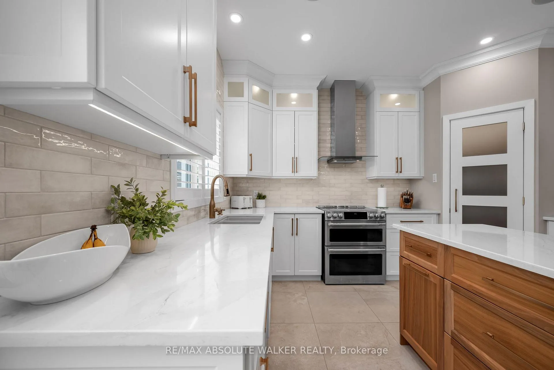 Photo 22 of 245 Lucinda Crescent, Ottawa, Mer Bleue/Bradley Estates/Anderson Park — HOMEH