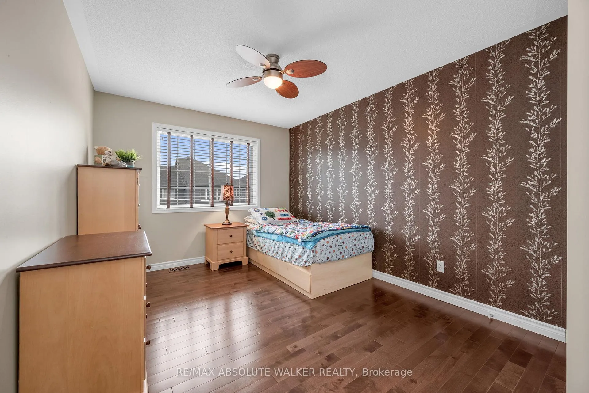 Photo 38 of 245 Lucinda Crescent, Ottawa, Mer Bleue/Bradley Estates/Anderson Park — HOMEH