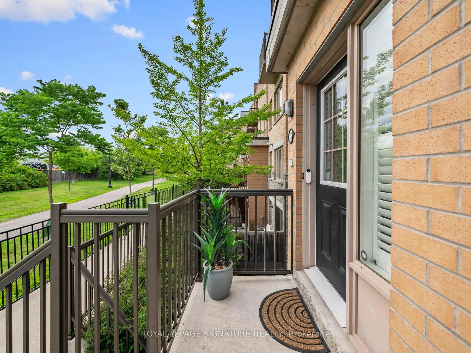Photo 3 of Unit 232, 10 Foundry Avenue, Toronto, Dovercourt-Wallace Emerson-Junction — HOMEH