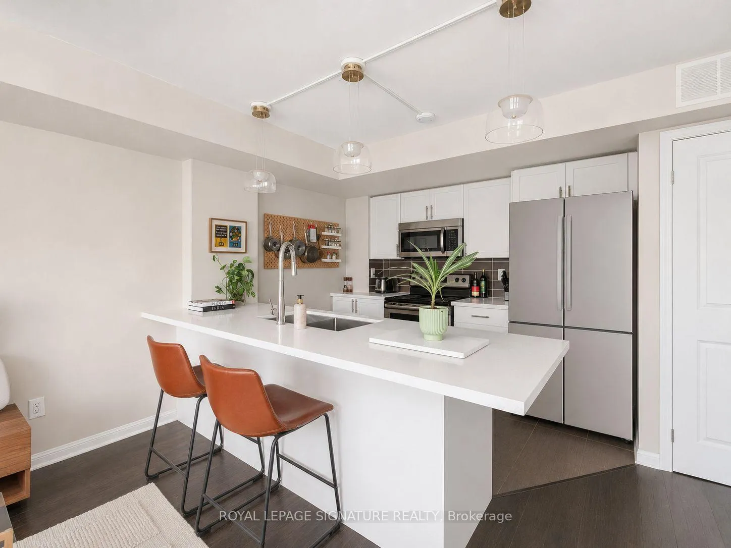 Photo 9 of Unit 232, 10 Foundry Avenue, Toronto, Dovercourt-Wallace Emerson-Junction — HOMEH