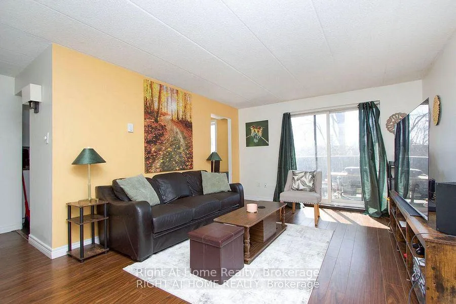 Photo 5 of Unit 79, 53 Taunton Road E, Oshawa, Centennial — HOMEH