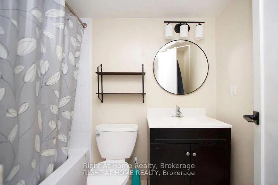 Photo 13 of Unit 79, 53 Taunton Road E, Oshawa, Centennial — HOMEH