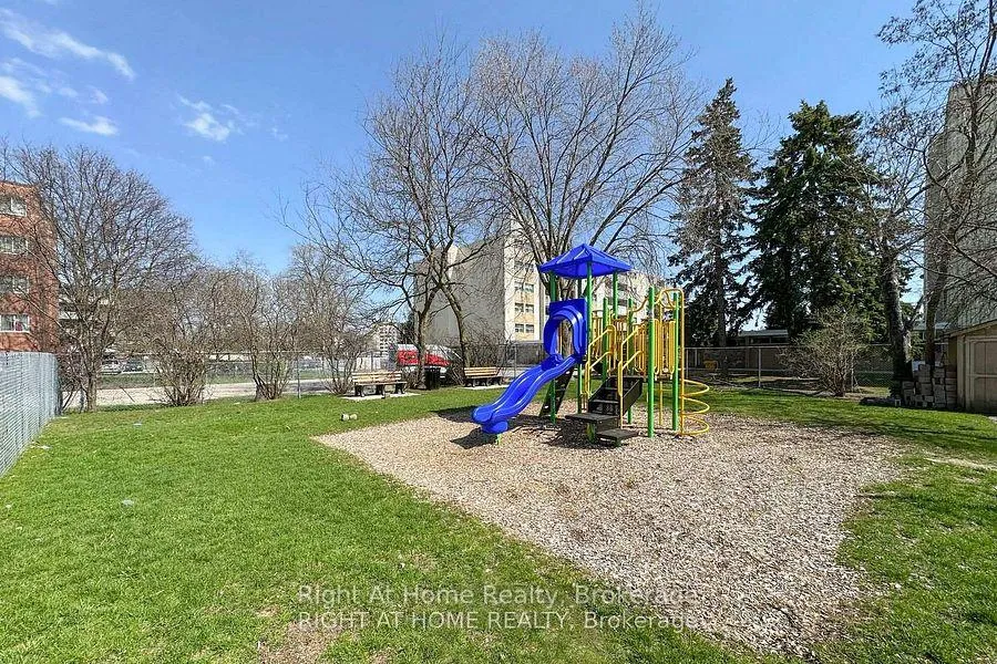 Photo 17 of Unit 79, 53 Taunton Road E, Oshawa, Centennial — HOMEH