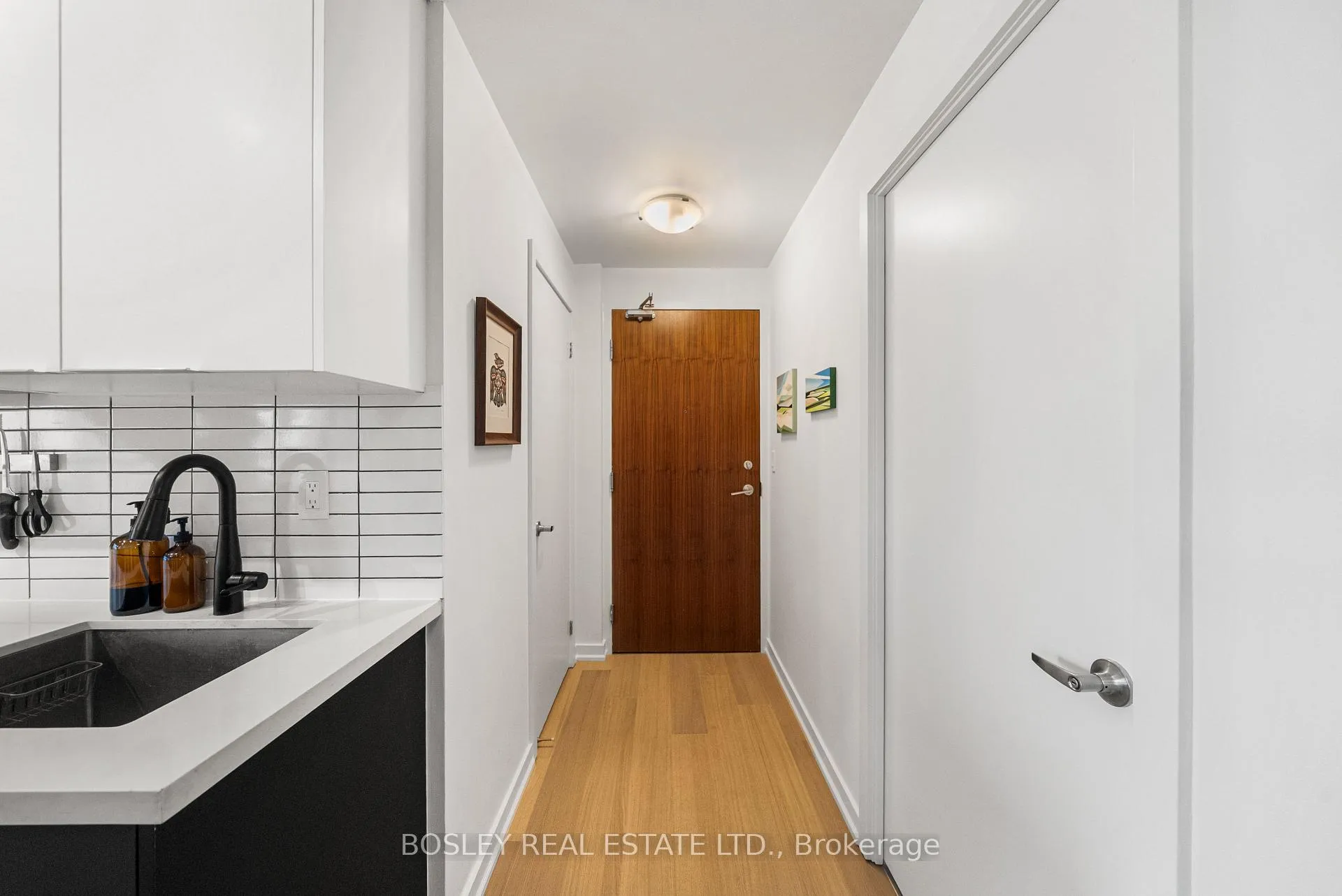 Photo 15 of Unit 1303, 33 Lombard Street, Toronto, Church-Yonge Corridor — HOMEH