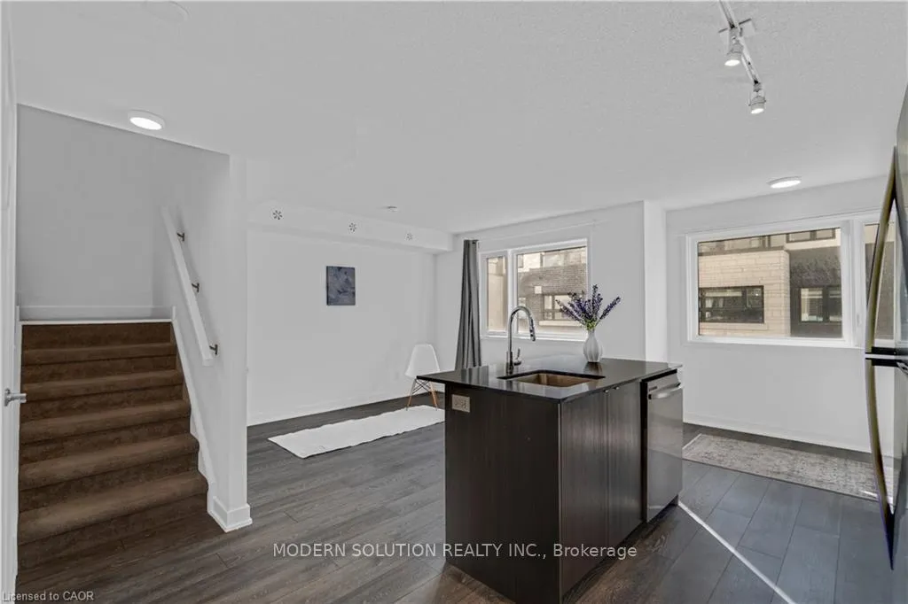 Photo 10 of Unit 712, 1131 Cooke Boulevard, Burlington, LaSalle — HOMEH