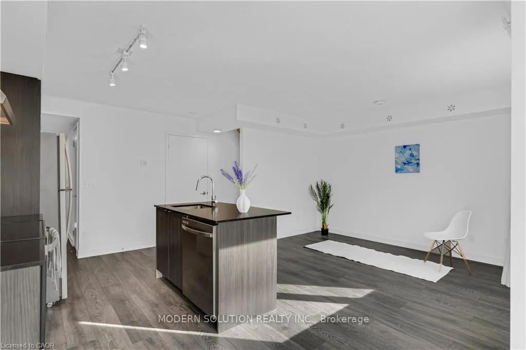Photo 11 of Unit 712, 1131 Cooke Boulevard, Burlington, LaSalle — HOMEH