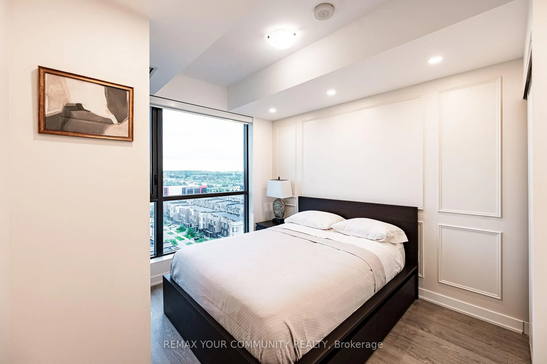 Photo 7 of Unit 1002, 120 Eagle Rock Way, Vaughan, Rural Vaughan — HOMEH