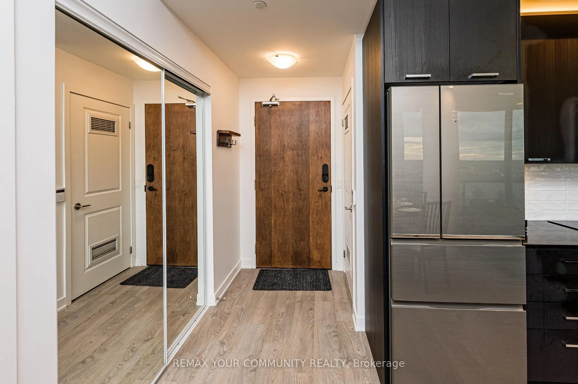 Photo 17 of Unit 1002, 120 Eagle Rock Way, Vaughan, Rural Vaughan — HOMEH