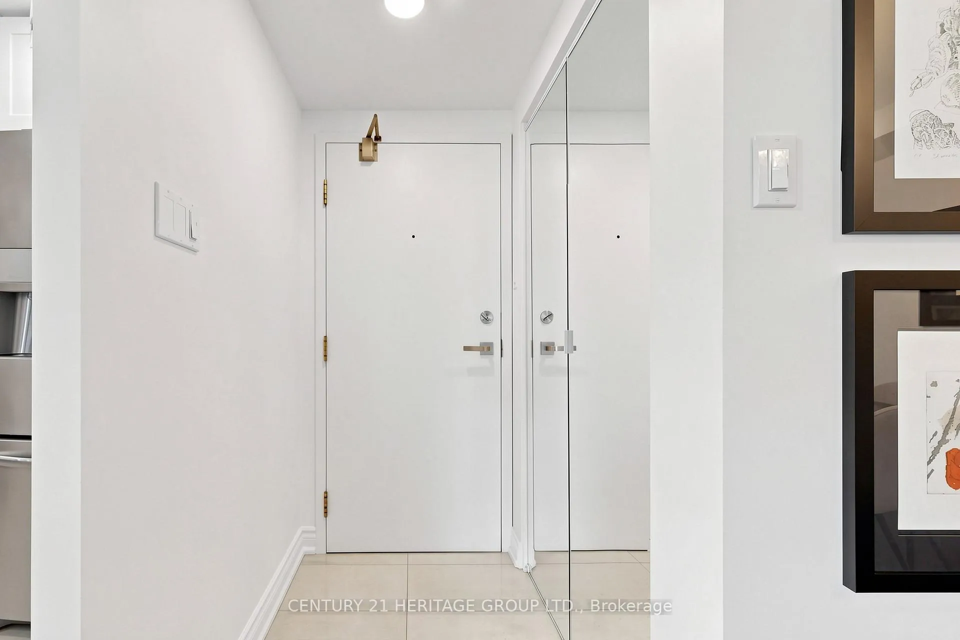 Photo 8 of Unit 210, 7601 Bathurst Street, Vaughan, Crestwood-Springfarm-Yorkhill — HOMEH