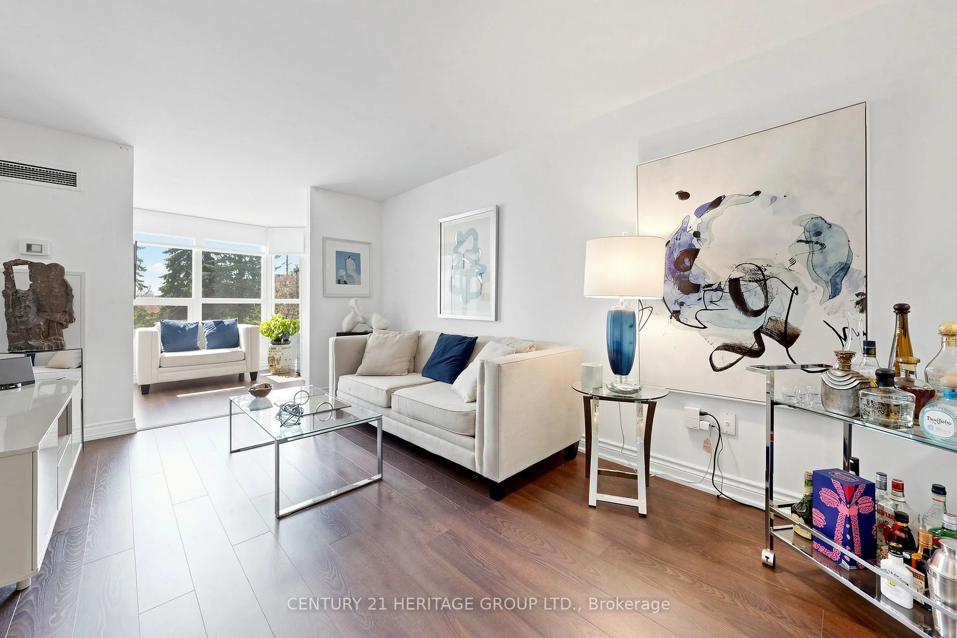 Photo 10 of Unit 210, 7601 Bathurst Street, Vaughan, Crestwood-Springfarm-Yorkhill — HOMEH