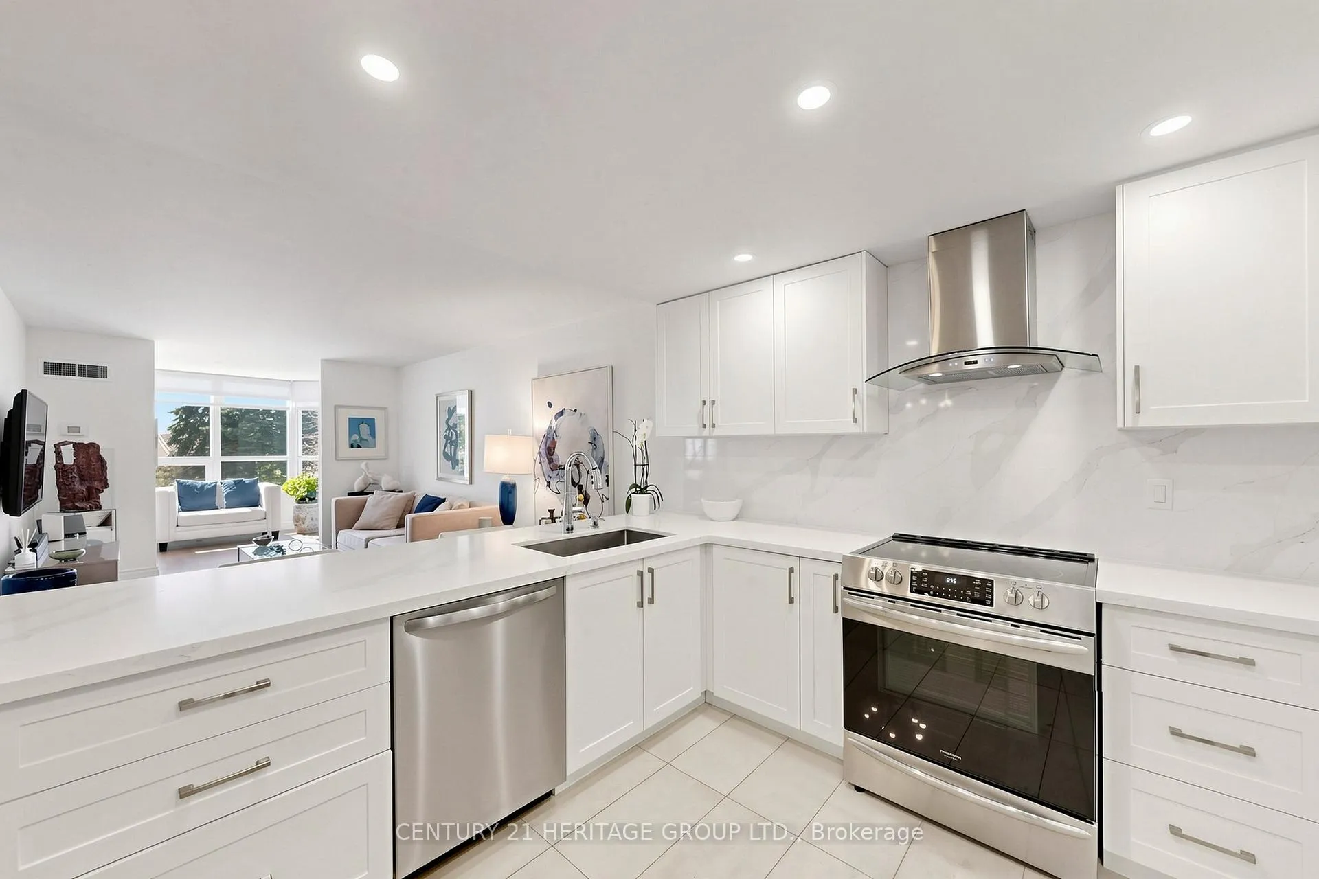 Photo 22 of Unit 210, 7601 Bathurst Street, Vaughan, Crestwood-Springfarm-Yorkhill — HOMEH