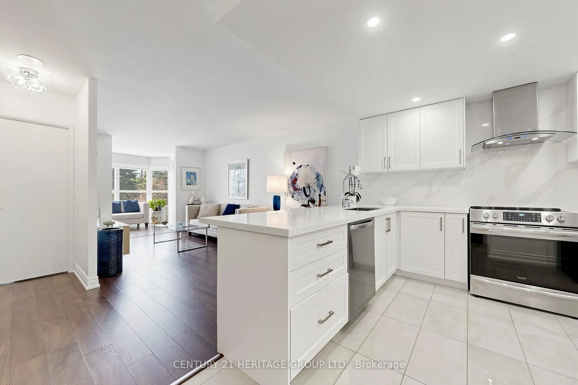 Photo 23 of Unit 210, 7601 Bathurst Street, Vaughan, Crestwood-Springfarm-Yorkhill — HOMEH