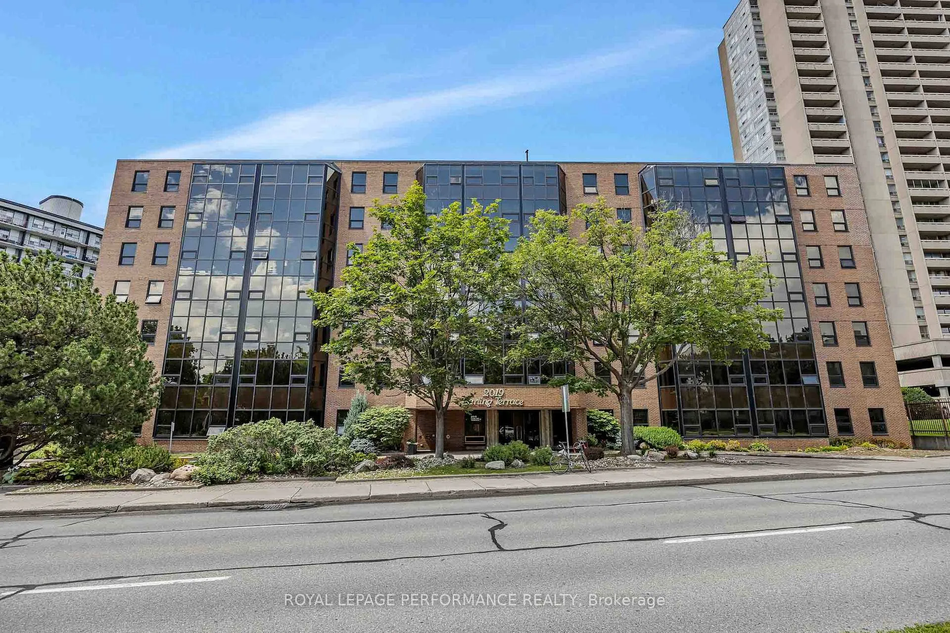 Photo of Unit 408, 2019 Carling Avenue N