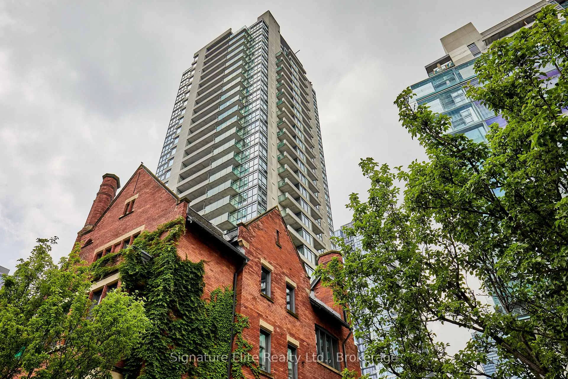 Photo 2 of Unit 608, 281 Mutual Street, Toronto, Church-Yonge Corridor — HOMEH