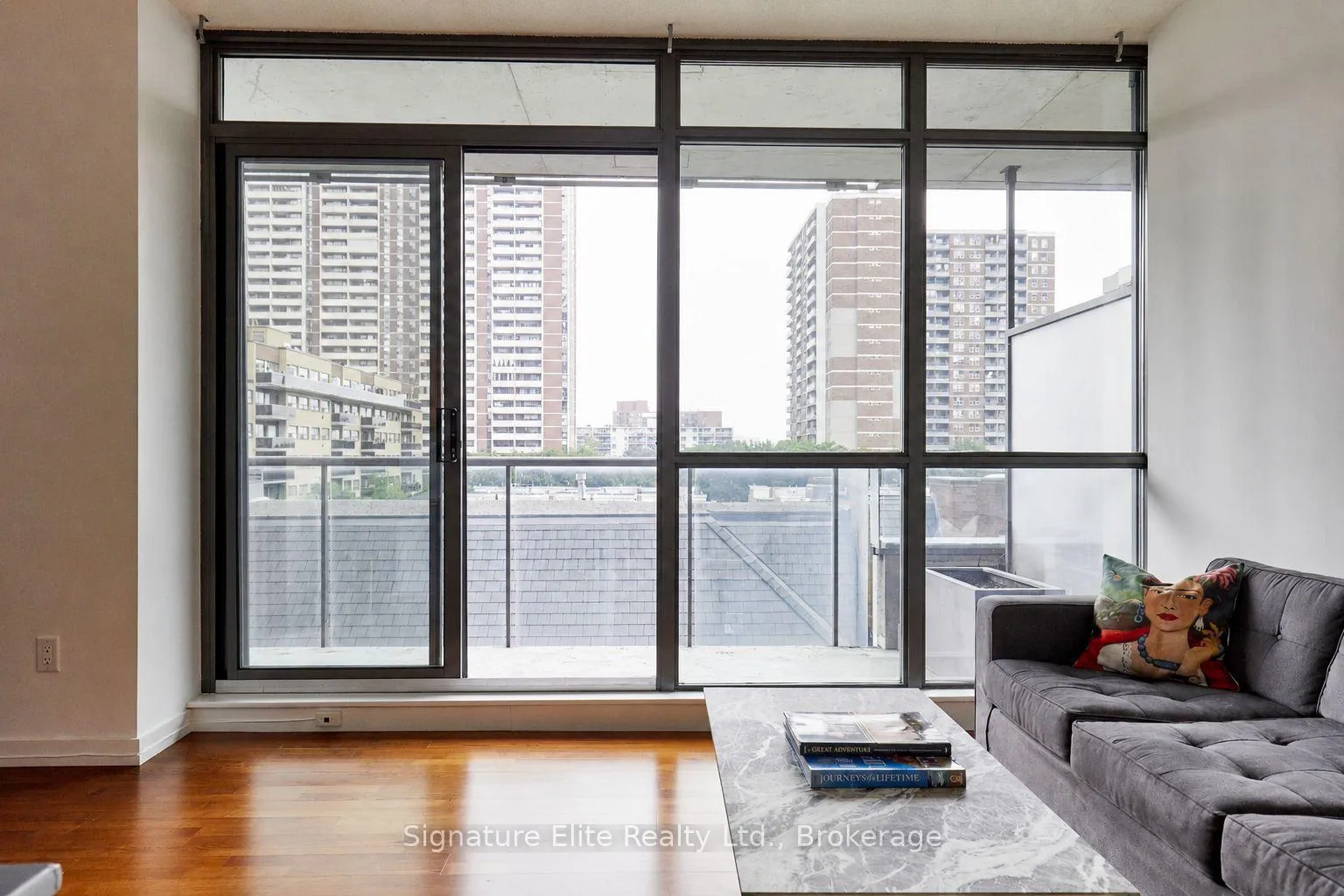 Photo 4 of Unit 608, 281 Mutual Street, Toronto, Church-Yonge Corridor — HOMEH