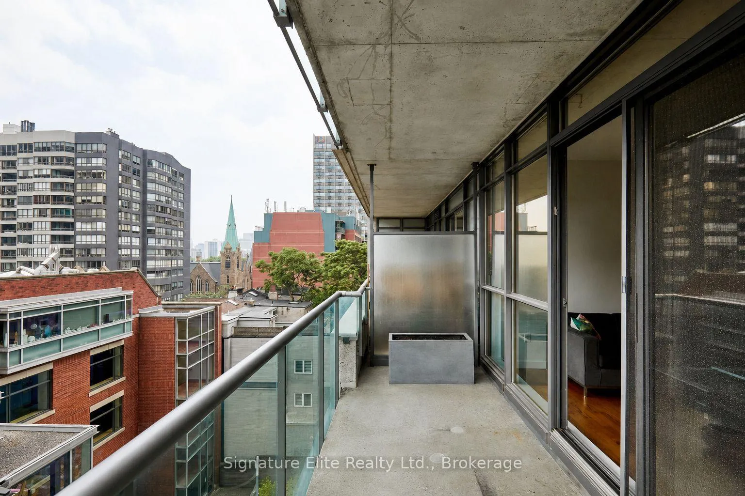 Photo 6 of Unit 608, 281 Mutual Street, Toronto, Church-Yonge Corridor — HOMEH