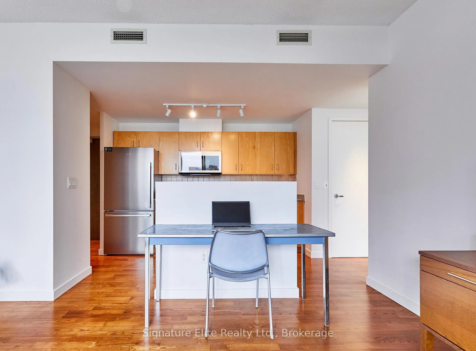 Photo 13 of Unit 608, 281 Mutual Street, Toronto, Church-Yonge Corridor — HOMEH