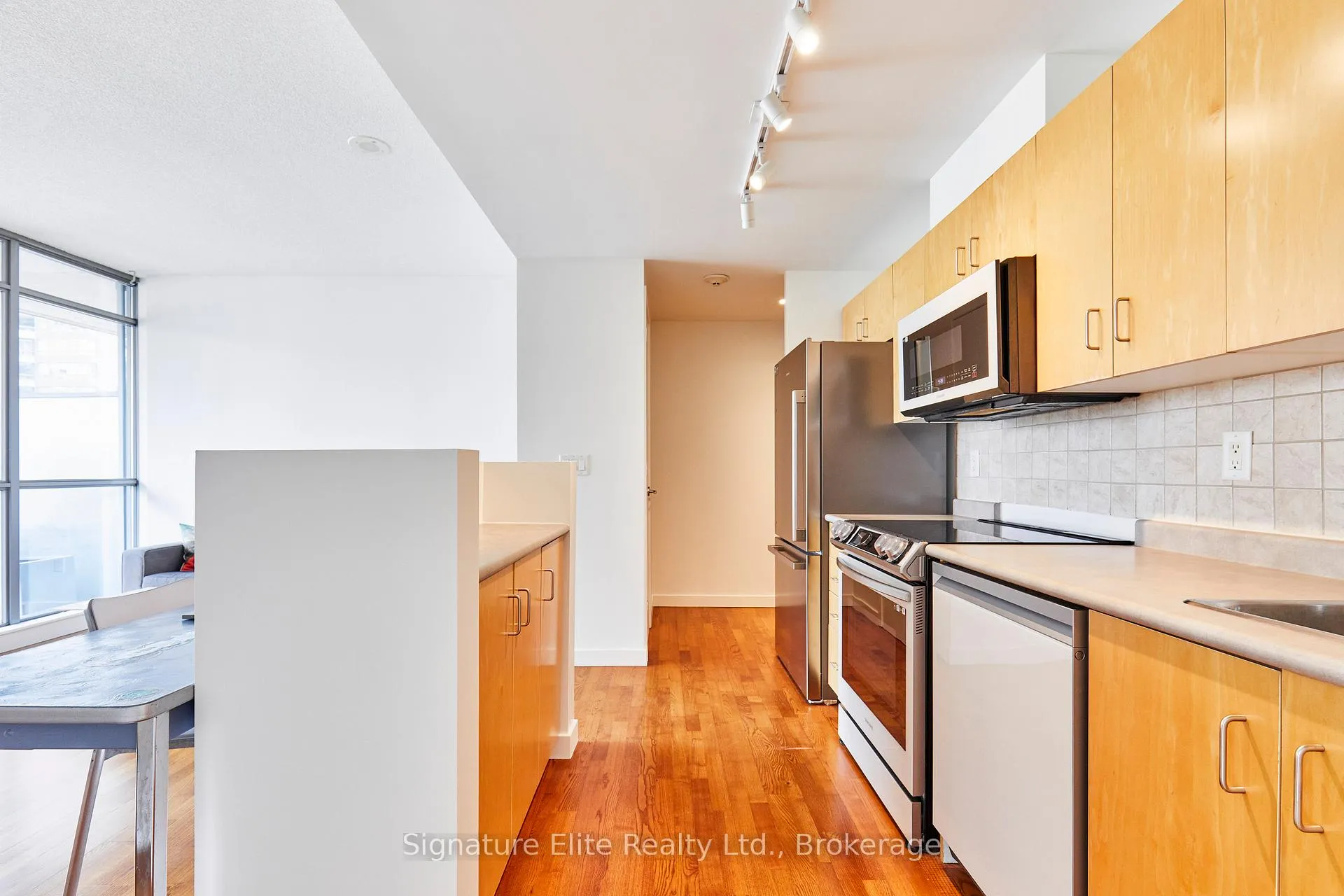 Photo 15 of Unit 608, 281 Mutual Street, Toronto, Church-Yonge Corridor — HOMEH