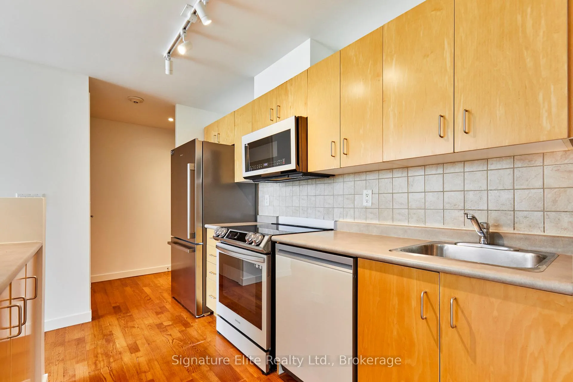 Photo 16 of Unit 608, 281 Mutual Street, Toronto, Church-Yonge Corridor — HOMEH
