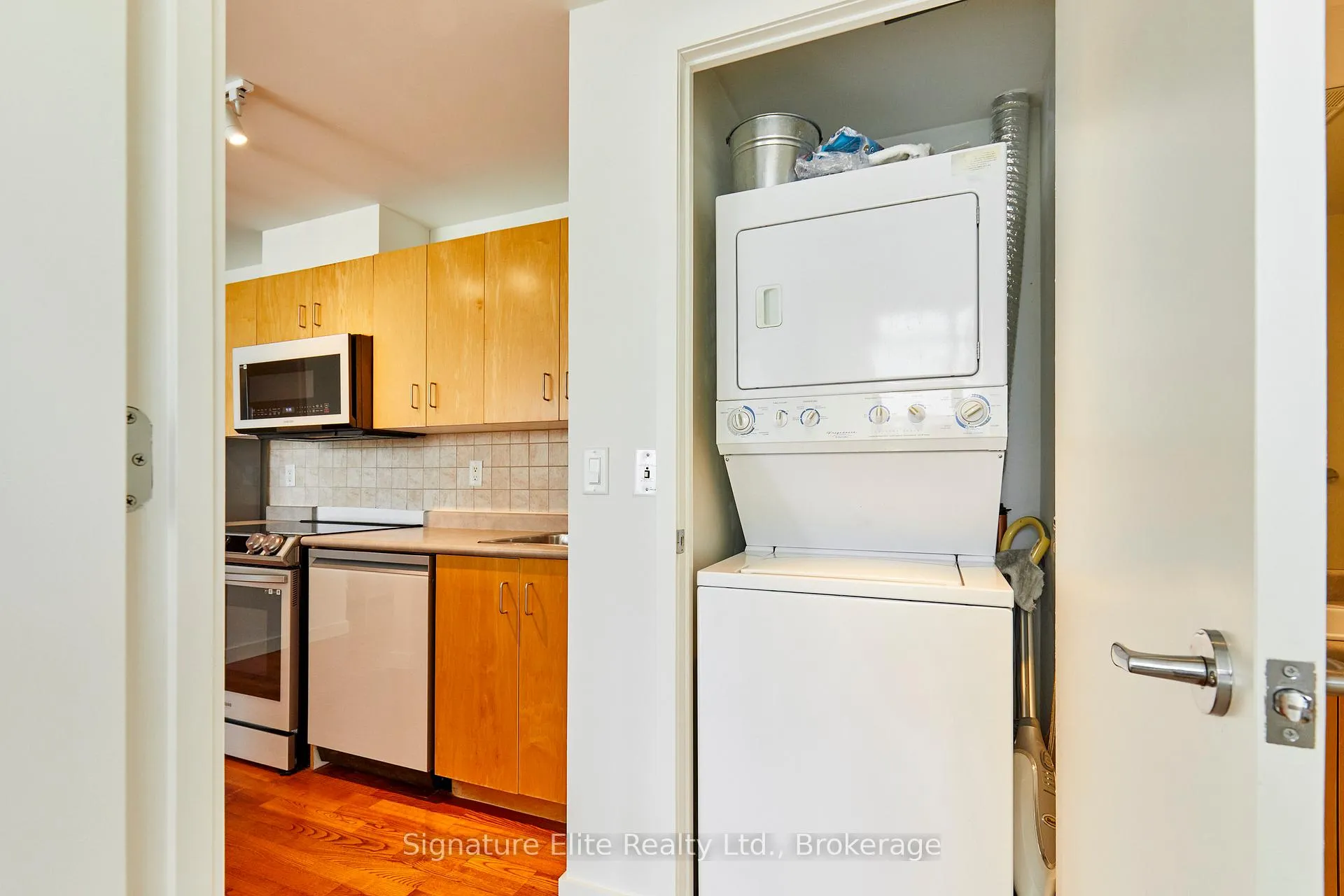 Photo 17 of Unit 608, 281 Mutual Street, Toronto, Church-Yonge Corridor — HOMEH