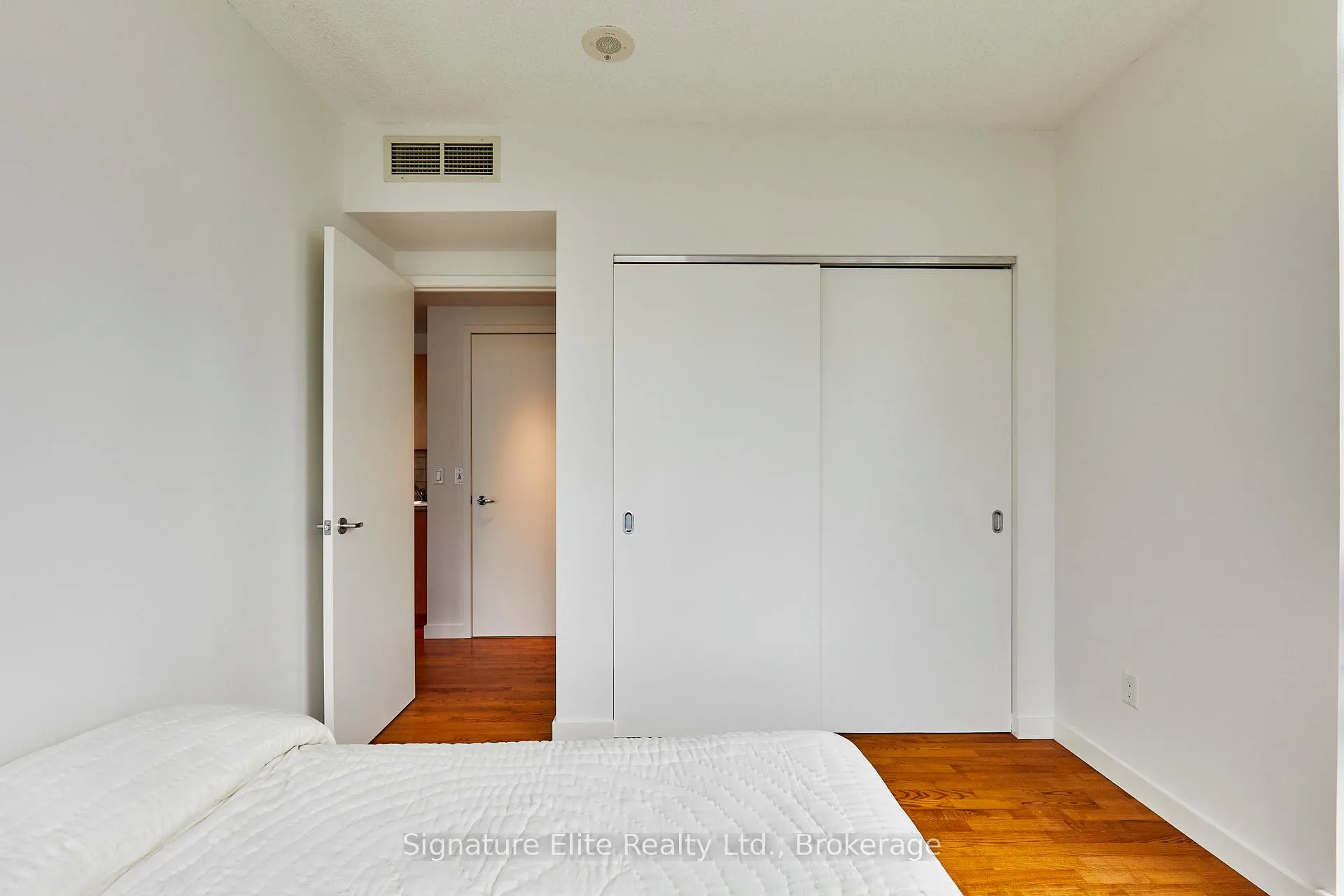 Photo 20 of Unit 608, 281 Mutual Street, Toronto, Church-Yonge Corridor — HOMEH