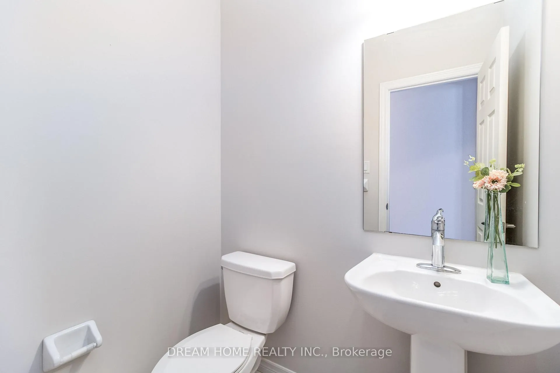 Photo 10 of 3070 Eberly Woods Drive, Oakville, Rural Oakville — HOMEH