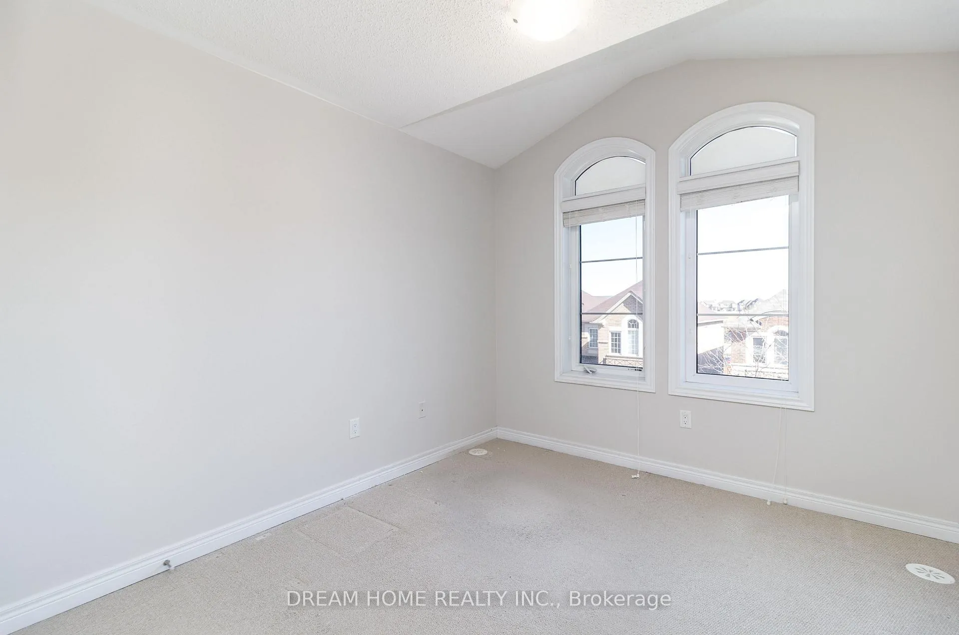 Photo 15 of 3070 Eberly Woods Drive, Oakville, Rural Oakville — HOMEH