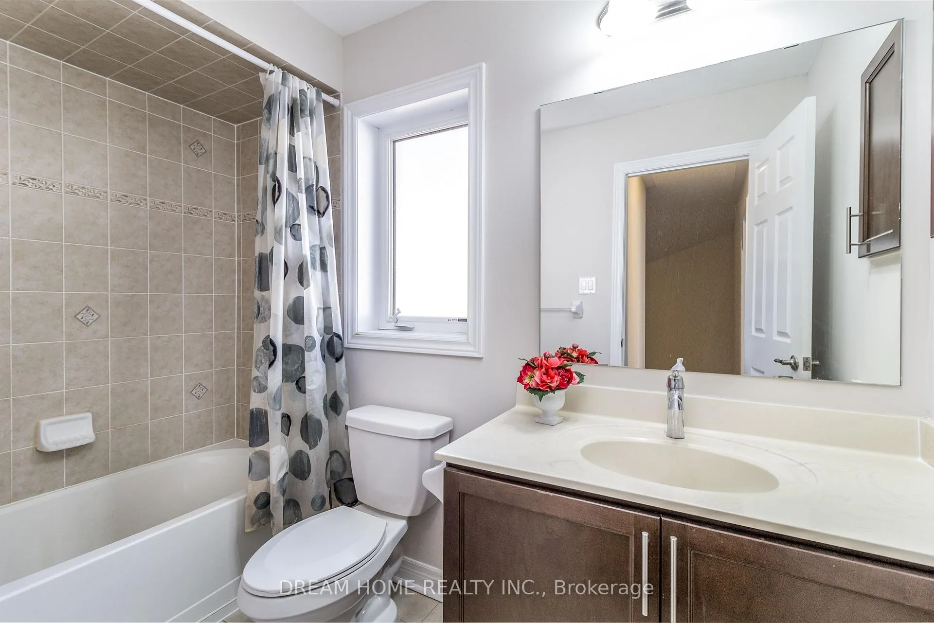 Photo 17 of 3070 Eberly Woods Drive, Oakville, Rural Oakville — HOMEH