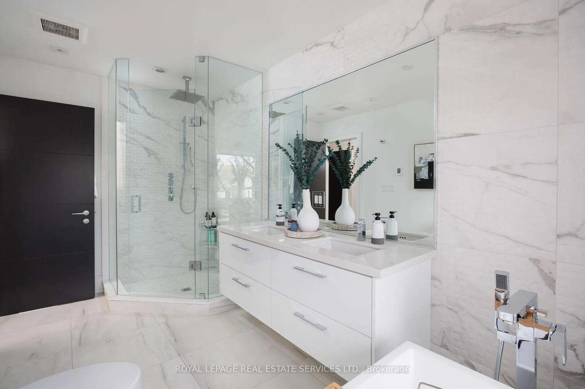 Photo 27 of 121 Markham Street, Toronto, Trinity-Bellwoods — HOMEH