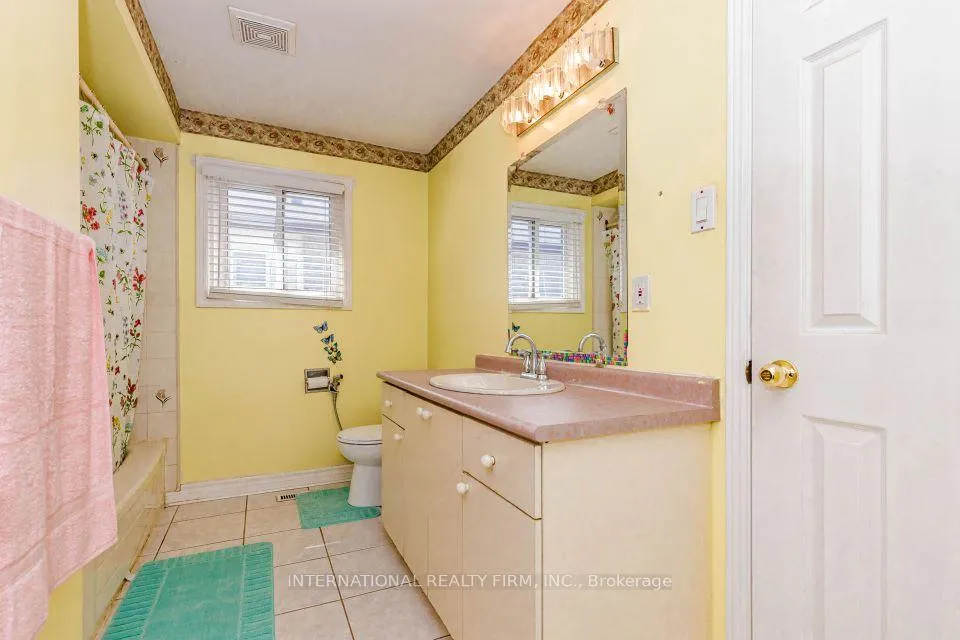 Photo 15 of 26 Sandmere Avenue, Brampton, Heart Lake West — HOMEH