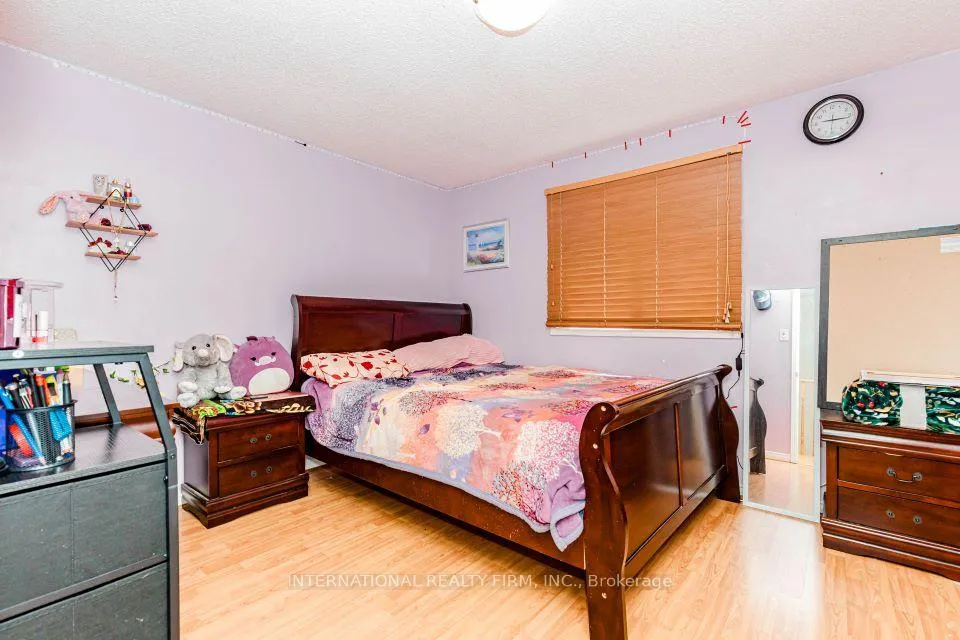 Photo 16 of 26 Sandmere Avenue, Brampton, Heart Lake West — HOMEH