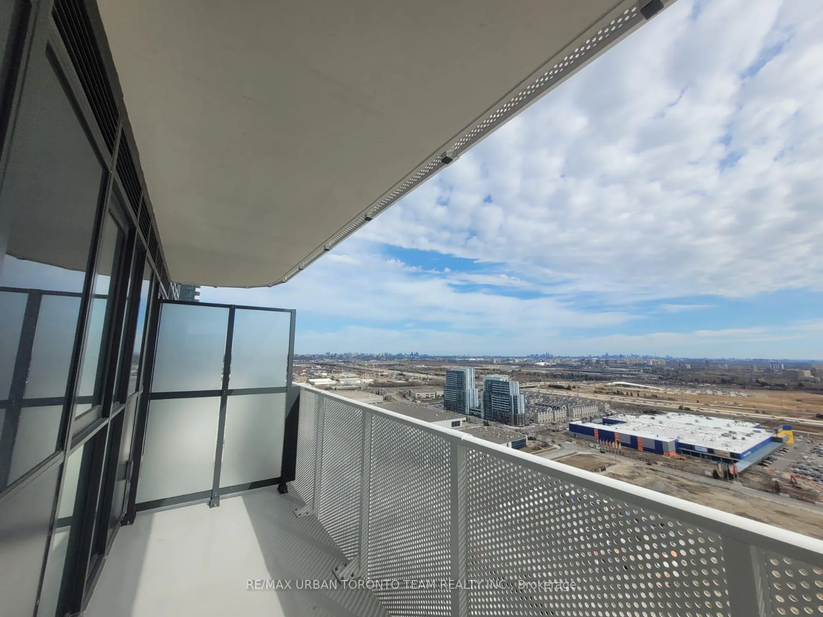 Photo 12 of Unit 3505, 195 Commerce Street, Vaughan, Vaughan Corporate Centre — HOMEH