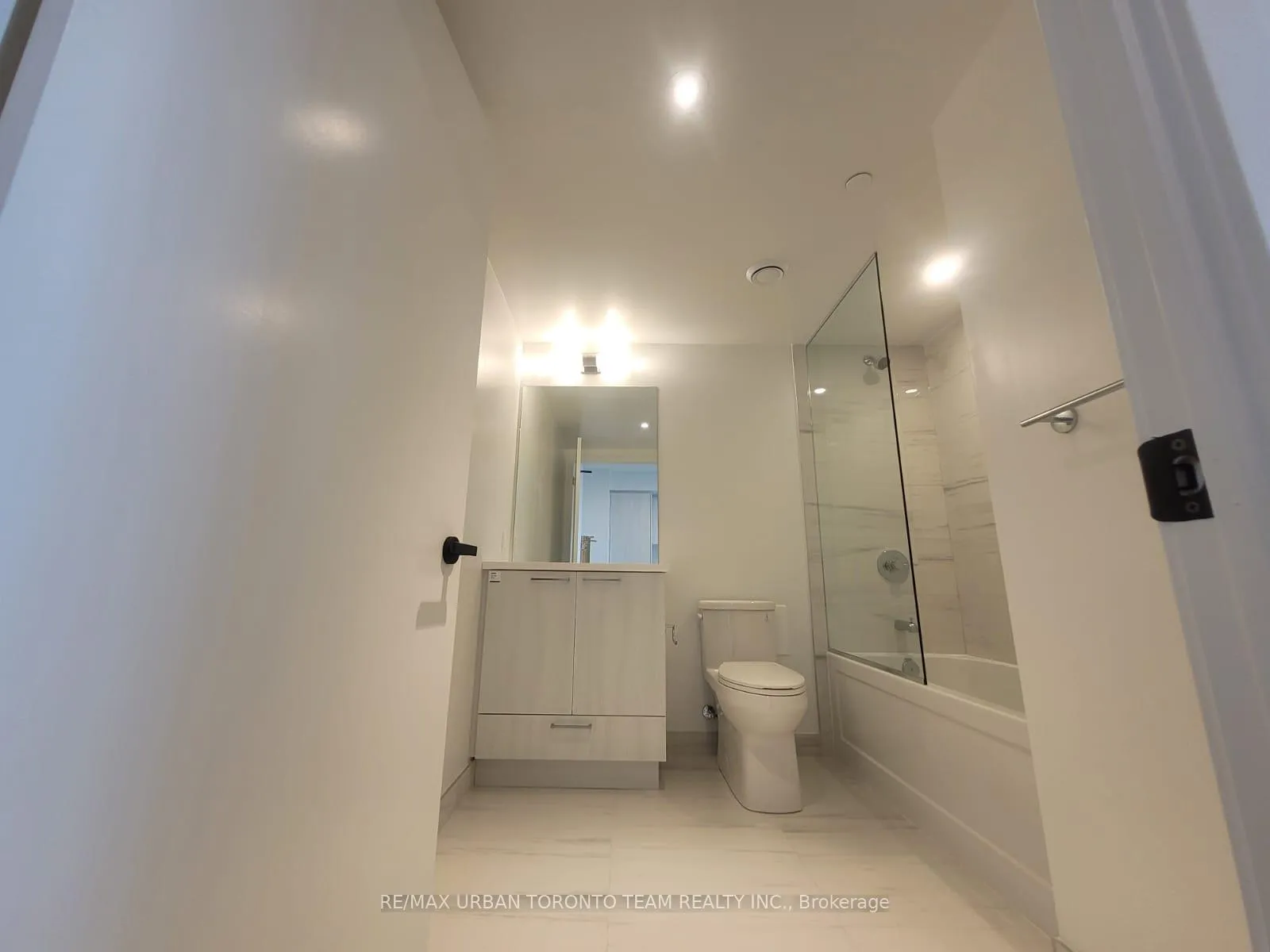Photo 14 of Unit 3505, 195 Commerce Street, Vaughan, Vaughan Corporate Centre — HOMEH