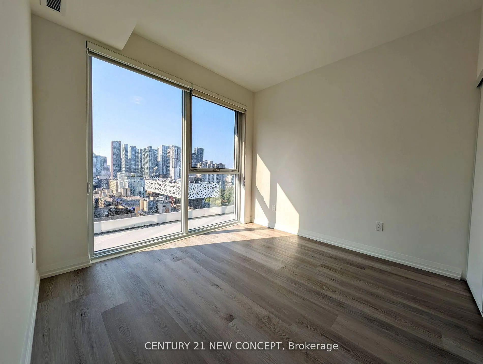 Photo 2 of Unit 1408, 280 Dundas Street W, Toronto, Kensington-Chinatown — HOMEH