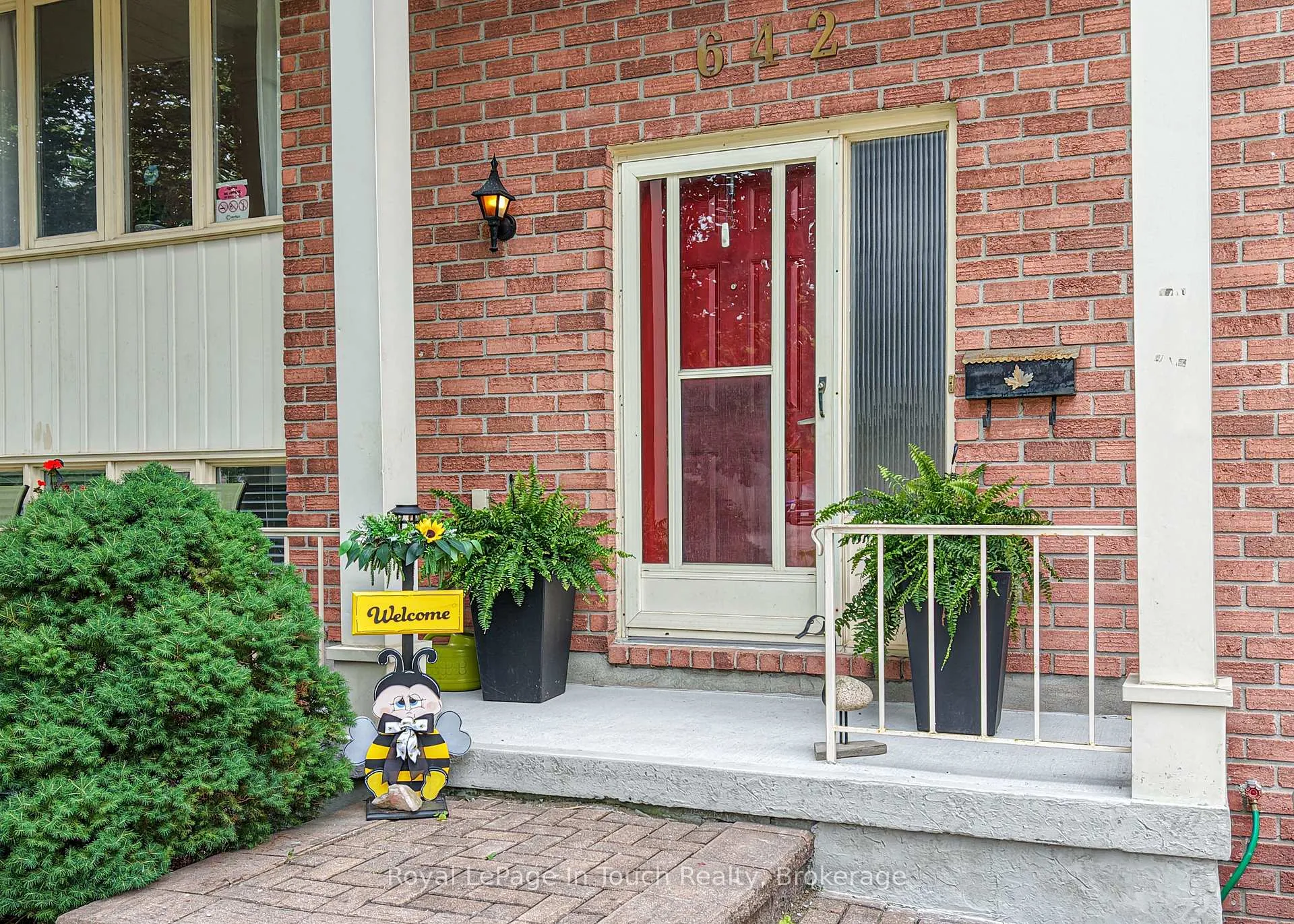 Photo 2 of 642 Randles Crescent, Midland — HOMEH