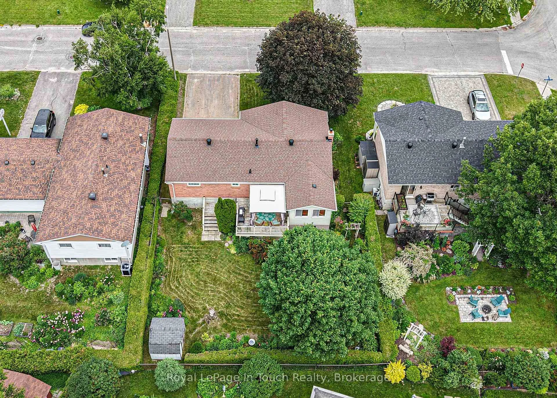 Photo 3 of 642 Randles Crescent, Midland — HOMEH